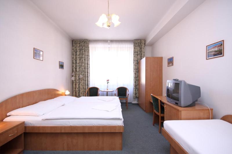 Hotel Legie Bed&Breakfast Prag Exterior foto